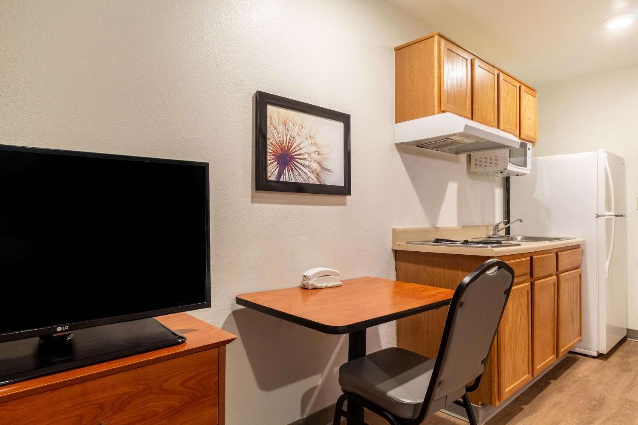 Woodspring Suites Conroe Exterior foto