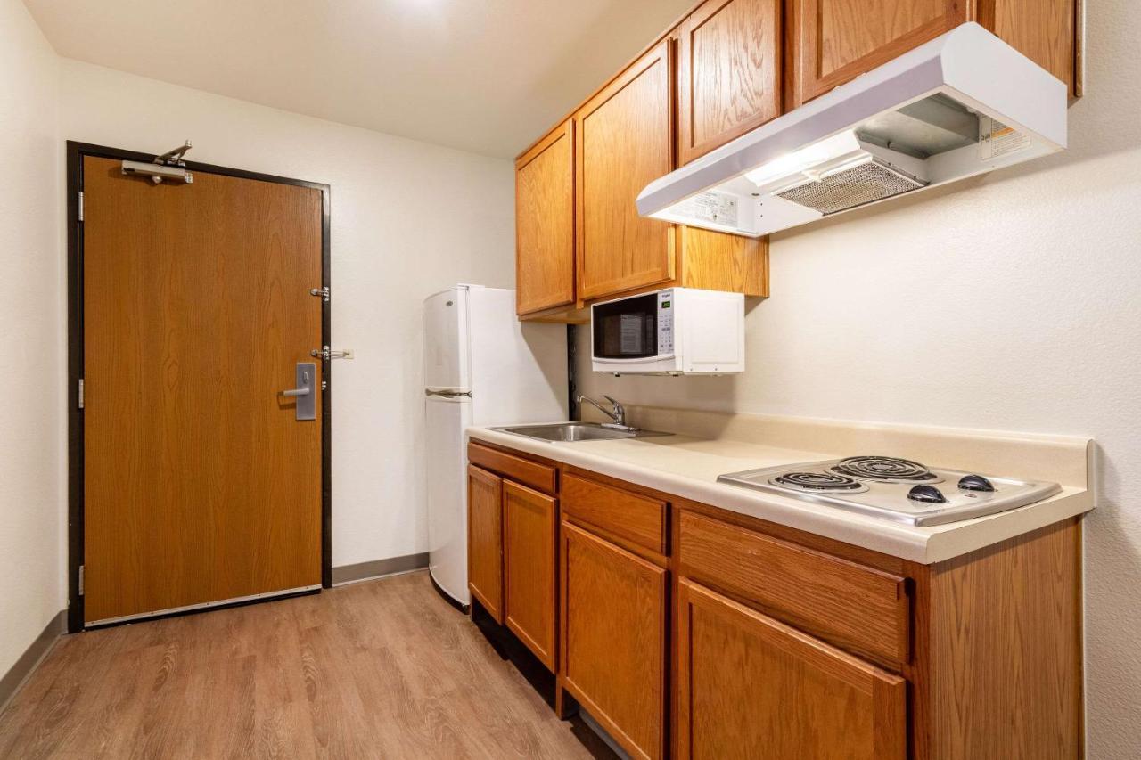 Woodspring Suites Conroe Exterior foto